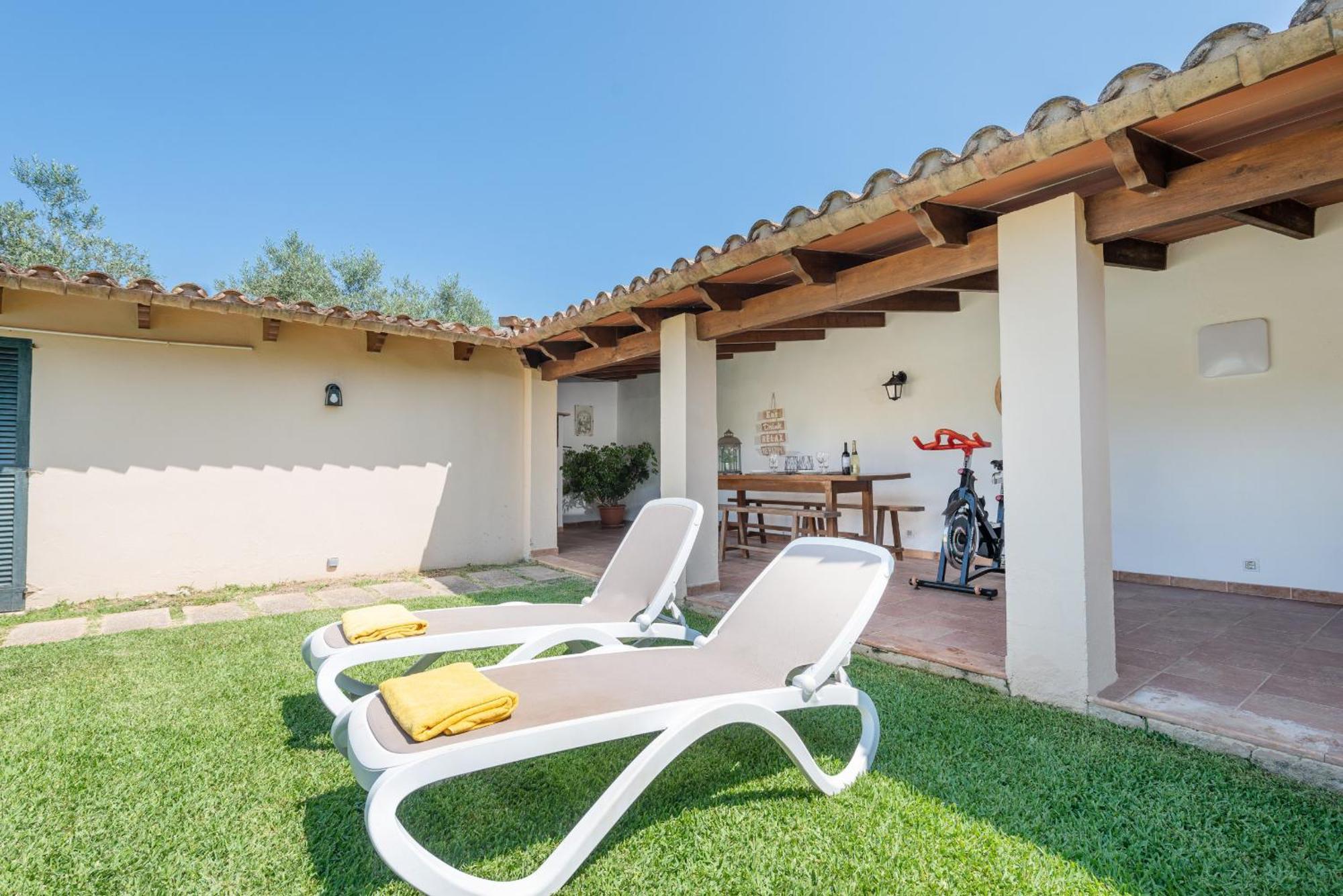 Pont Roma With Pool, Mountain Views & Aircon Ferienhaus