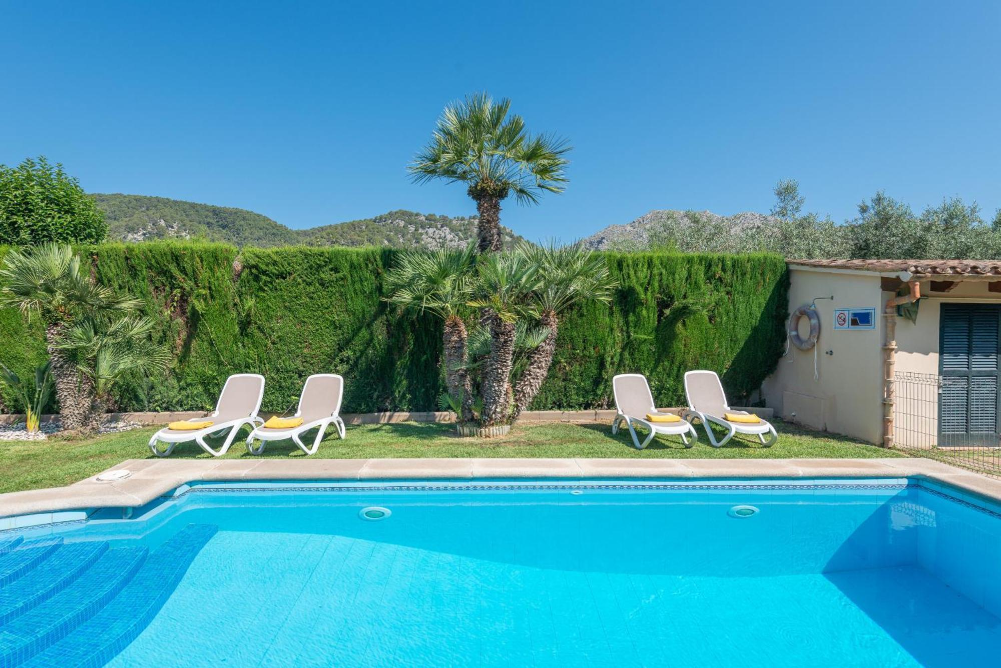 Pont Roma With Pool, Mountain Views & Aircon Ferienhaus
