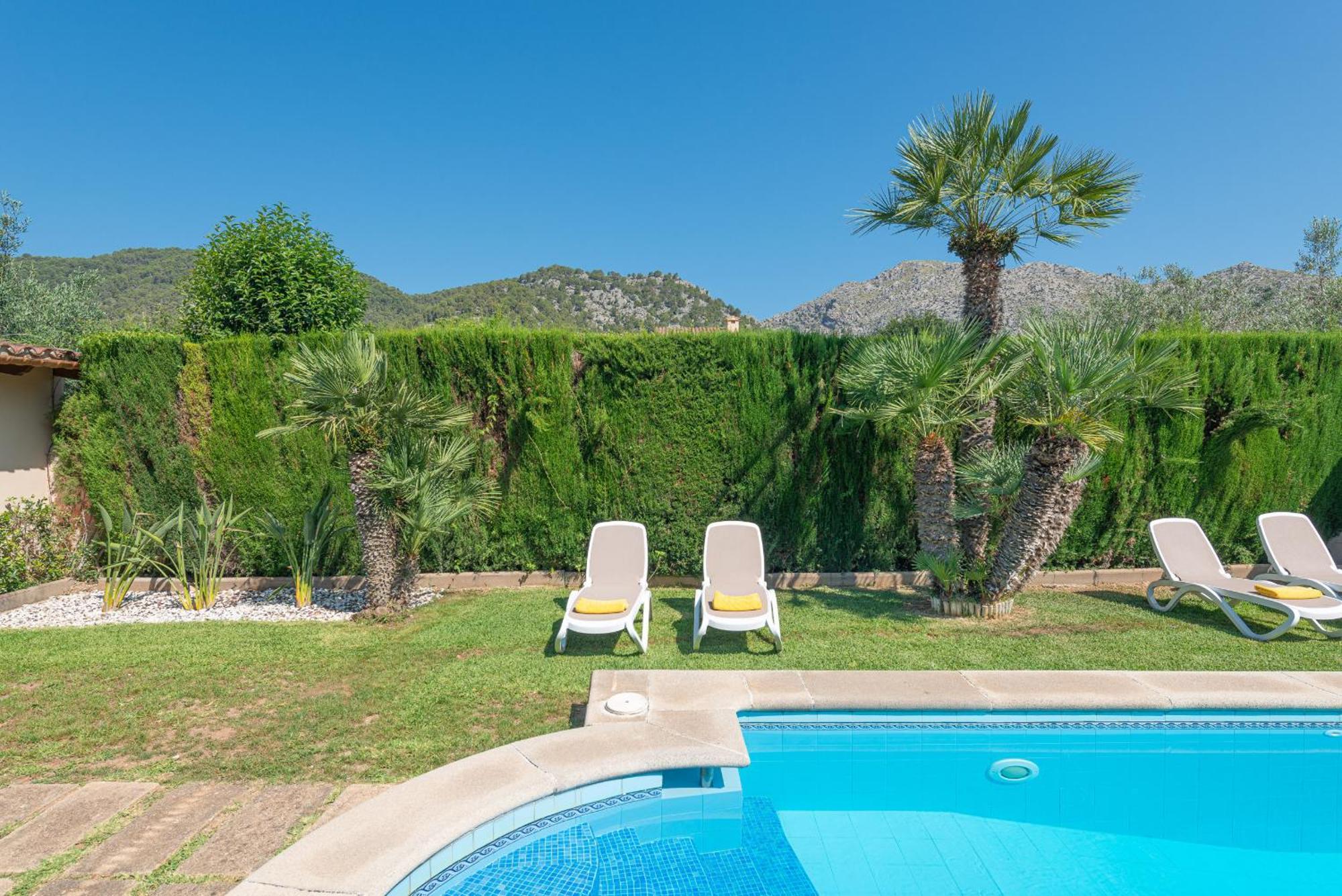 Pont Roma With Pool, Mountain Views & Aircon Ferienhaus