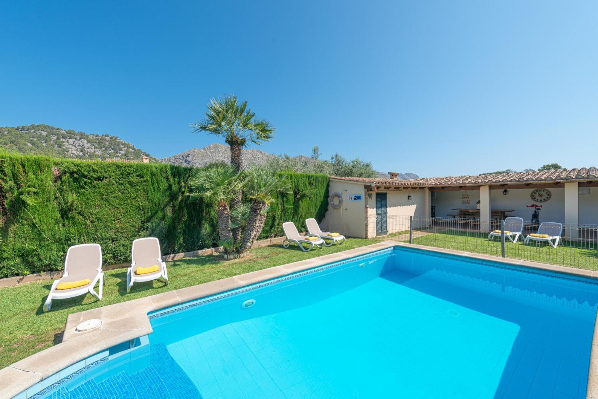 Pont Roma With Pool, Mountain Views & Aircon Ferienhaus